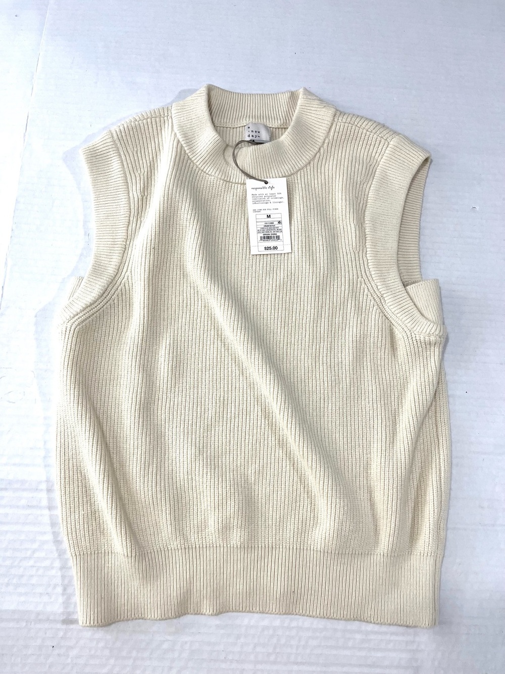 A NEW DAY SWEATER VEST NEW WITH TAG